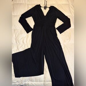 Long sleeve jumpsuit with flowy pants & v-neck